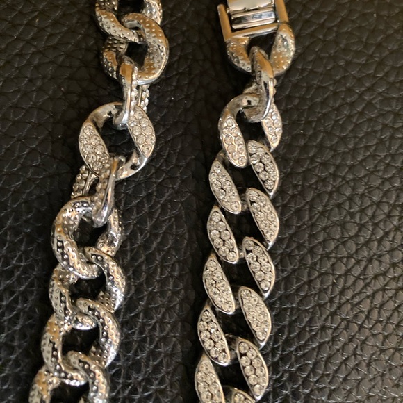 FASHION JEWELRY - Picture 4 of 4